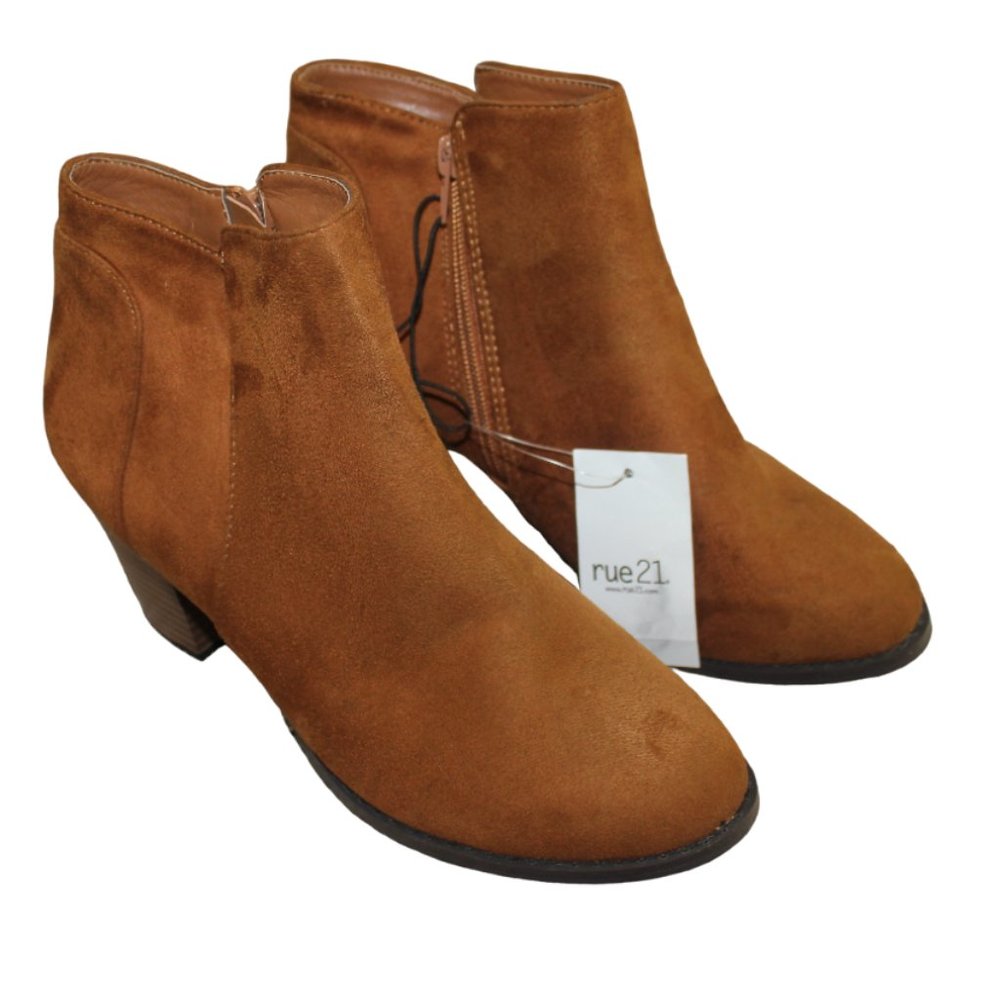 Rue 21 Rainy12 Faux Suede Tan Ankle Booties Boots Womens Size 8 NWT w/ FLAWS